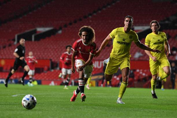 持高水平的 持高水平的