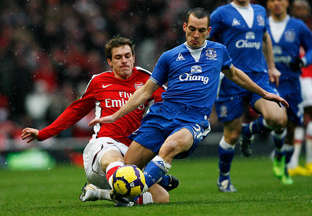 由于护照或 由于护照或